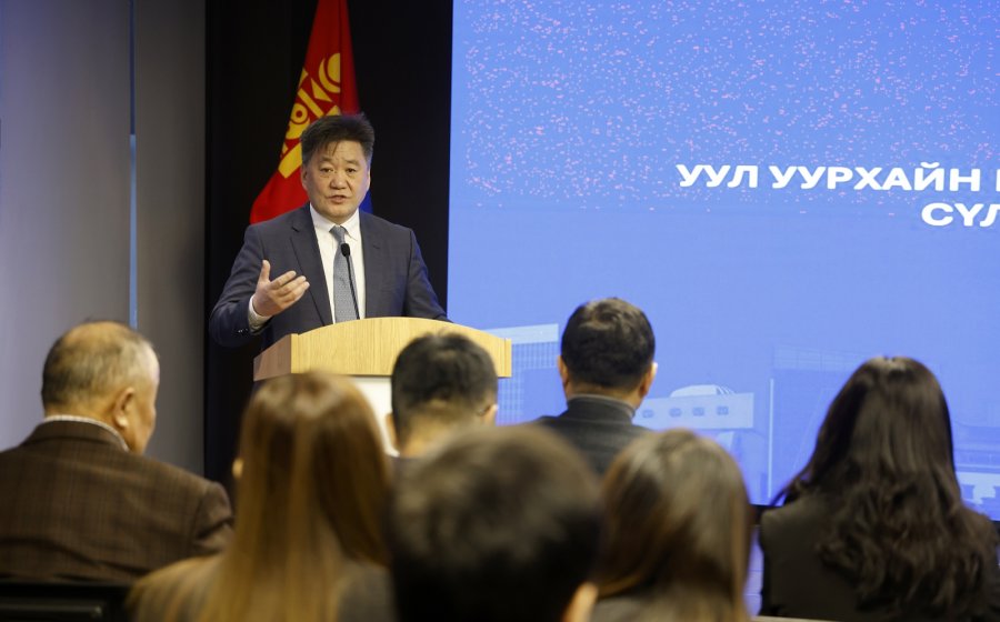 “Уул уурхайн бус экспорт ба нийлүүлэлтийн сүлжээний санхүүжилт” сэдэвт хурал боллоо